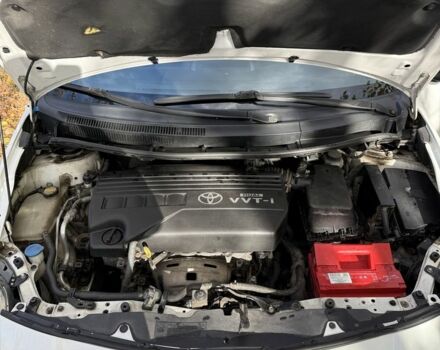 Белый Тойота Аурис, объемом двигателя 1.3 л и пробегом 229 тыс. км за 5499 $, фото 7 на Automoto.ua