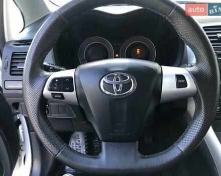 Белый Тойота Аурис, объемом двигателя 1.6 л и пробегом 146 тыс. км за 9900 $, фото 36 на Automoto.ua