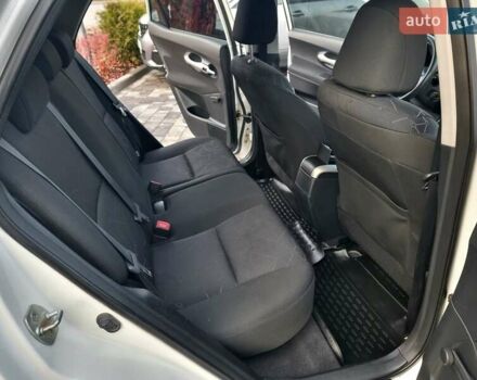 Білий Тойота Ауріс, об'ємом двигуна 1.6 л та пробігом 247 тис. км за 7350 $, фото 19 на Automoto.ua