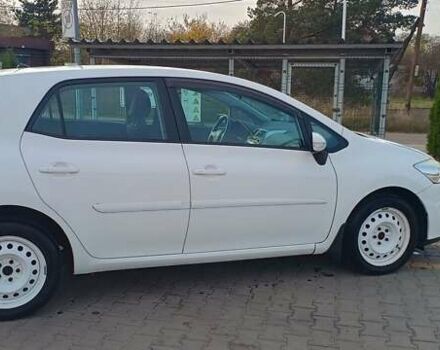 Білий Тойота Ауріс, об'ємом двигуна 1.6 л та пробігом 96 тис. км за 10600 $, фото 12 на Automoto.ua