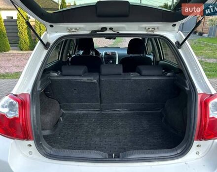 Белый Тойота Аурис, объемом двигателя 1.6 л и пробегом 234 тыс. км за 8800 $, фото 8 на Automoto.ua