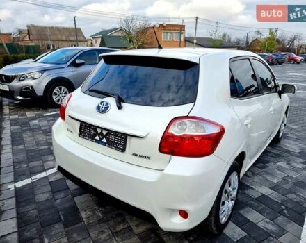 Білий Тойота Ауріс, об'ємом двигуна 1.6 л та пробігом 247 тис. км за 7350 $, фото 10 на Automoto.ua