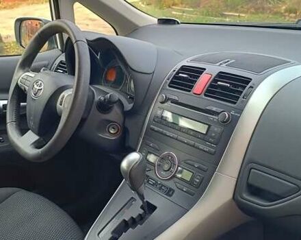 Білий Тойота Ауріс, об'ємом двигуна 1.6 л та пробігом 96 тис. км за 10600 $, фото 13 на Automoto.ua