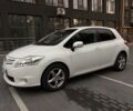 Белый Тойота Аурис, объемом двигателя 1.6 л и пробегом 134 тыс. км за 9432 $, фото 1 на Automoto.ua
