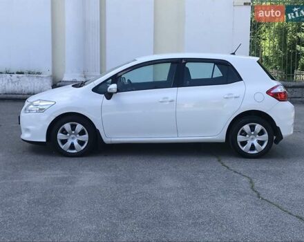 Белый Тойота Аурис, объемом двигателя 1.6 л и пробегом 146 тыс. км за 9900 $, фото 7 на Automoto.ua