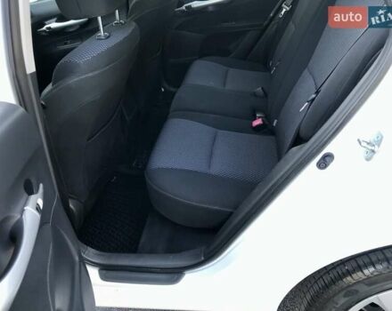 Белый Тойота Аурис, объемом двигателя 1.6 л и пробегом 146 тыс. км за 9900 $, фото 41 на Automoto.ua