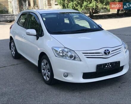 Белый Тойота Аурис, объемом двигателя 1.6 л и пробегом 146 тыс. км за 9900 $, фото 10 на Automoto.ua