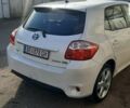 Білий Тойота Ауріс, об'ємом двигуна 1.8 л та пробігом 231 тис. км за 8500 $, фото 2 на Automoto.ua