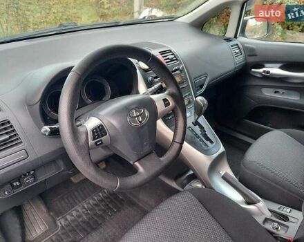 Белый Тойота Аурис, объемом двигателя 1.6 л и пробегом 234 тыс. км за 8800 $, фото 5 на Automoto.ua
