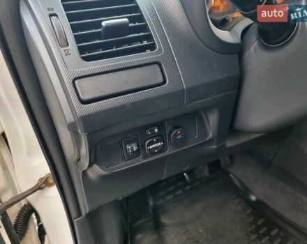 Білий Тойота Ауріс, об'ємом двигуна 1.6 л та пробігом 247 тис. км за 7350 $, фото 24 на Automoto.ua