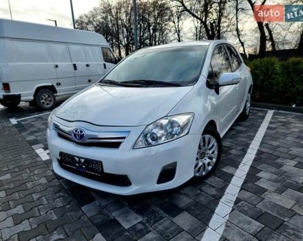 Білий Тойота Ауріс, об'ємом двигуна 1.6 л та пробігом 247 тис. км за 7350 $, фото 2 на Automoto.ua