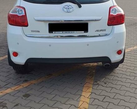 Білий Тойота Ауріс, об'ємом двигуна 1.6 л та пробігом 96 тис. км за 10600 $, фото 8 на Automoto.ua