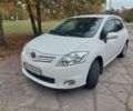 Белый Тойота Аурис, объемом двигателя 1.6 л и пробегом 235 тыс. км за 8700 $, фото 2 на Automoto.ua