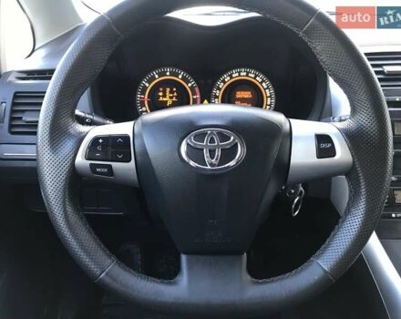 Белый Тойота Аурис, объемом двигателя 1.6 л и пробегом 146 тыс. км за 9900 $, фото 26 на Automoto.ua