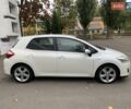 Белый Тойота Аурис, объемом двигателя 1.8 л и пробегом 262 тыс. км за 9500 $, фото 2 на Automoto.ua