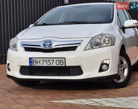 Білий Тойота Ауріс, об'ємом двигуна 1.8 л та пробігом 230 тис. км за 9950 $, фото 4 на Automoto.ua