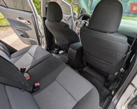 Белый Тойота Аурис, объемом двигателя 1.36 л и пробегом 277 тыс. км за 7500 $, фото 20 на Automoto.ua