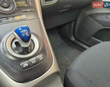 Білий Тойота Ауріс, об'ємом двигуна 1.8 л та пробігом 230 тис. км за 9950 $, фото 34 на Automoto.ua