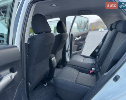 Белый Тойота Аурис, объемом двигателя 1.8 л и пробегом 233 тыс. км за 9000 $, фото 26 на Automoto.ua