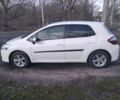 Белый Тойота Аурис, объемом двигателя 1.3 л и пробегом 173 тыс. км за 6500 $, фото 8 на Automoto.ua