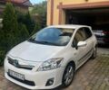 Белый Тойота Аурис, объемом двигателя 1.8 л и пробегом 195 тыс. км за 9800 $, фото 1 на Automoto.ua