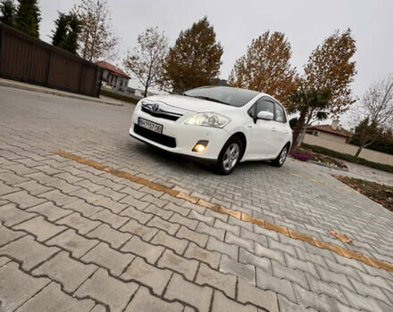 Білий Тойота Ауріс, об'ємом двигуна 1.8 л та пробігом 245 тис. км за 9700 $, фото 10 на Automoto.ua