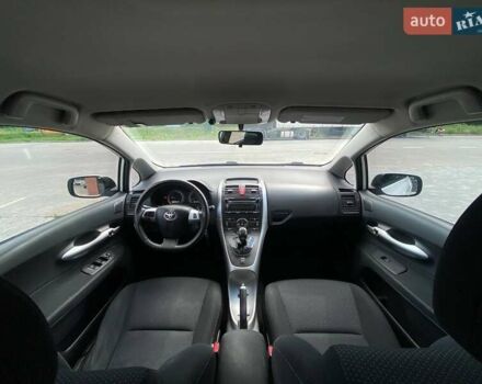Белый Тойота Аурис, объемом двигателя 1.36 л и пробегом 265 тыс. км за 7790 $, фото 32 на Automoto.ua