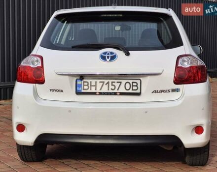 Білий Тойота Ауріс, об'ємом двигуна 1.8 л та пробігом 230 тис. км за 9950 $, фото 14 на Automoto.ua