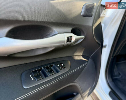 Белый Тойота Аурис, объемом двигателя 1.8 л и пробегом 210 тыс. км за 11750 $, фото 26 на Automoto.ua