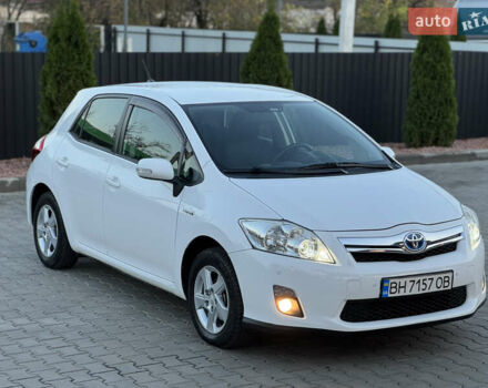 Белый Тойота Аурис, объемом двигателя 1.8 л и пробегом 233 тыс. км за 9000 $, фото 7 на Automoto.ua