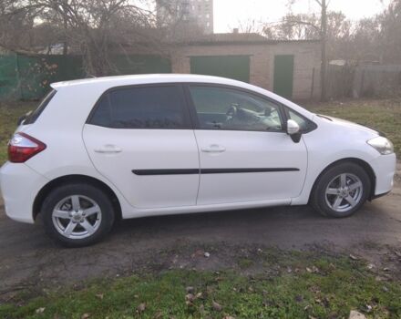 Белый Тойота Аурис, объемом двигателя 1.3 л и пробегом 173 тыс. км за 6500 $, фото 6 на Automoto.ua