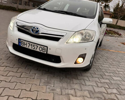 Білий Тойота Ауріс, об'ємом двигуна 1.8 л та пробігом 245 тис. км за 9700 $, фото 9 на Automoto.ua