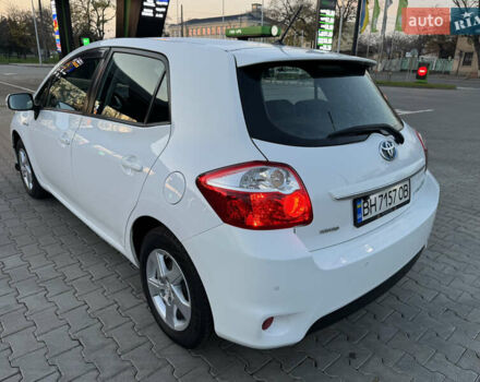 Белый Тойота Аурис, объемом двигателя 1.8 л и пробегом 233 тыс. км за 9000 $, фото 55 на Automoto.ua