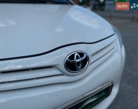 Белый Тойота Аурис, объемом двигателя 1.36 л и пробегом 265 тыс. км за 7790 $, фото 1 на Automoto.ua