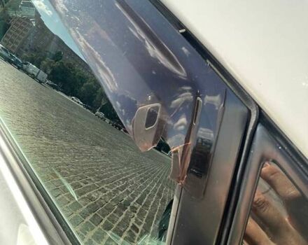 Белый Тойота Аурис, объемом двигателя 1.6 л и пробегом 233 тыс. км за 9000 $, фото 24 на Automoto.ua