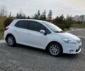 Белый Тойота Аурис, объемом двигателя 1.6 л и пробегом 67 тыс. км за 12000 $, фото 1 на Automoto.ua