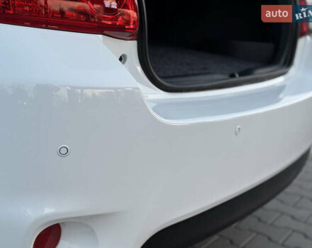 Белый Тойота Аурис, объемом двигателя 1.8 л и пробегом 233 тыс. км за 9000 $, фото 52 на Automoto.ua