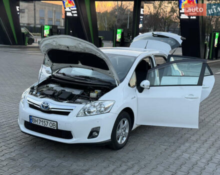 Белый Тойота Аурис, объемом двигателя 1.8 л и пробегом 233 тыс. км за 9000 $, фото 48 на Automoto.ua