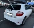 Белый Тойота Аурис, объемом двигателя 0 л и пробегом 135 тыс. км за 10000 $, фото 2 на Automoto.ua