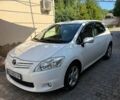 Белый Тойота Аурис, объемом двигателя 1.6 л и пробегом 165 тыс. км за 9600 $, фото 1 на Automoto.ua
