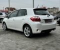 Белый Тойота Аурис, объемом двигателя 2 л и пробегом 218 тыс. км за 11850 $, фото 6 на Automoto.ua