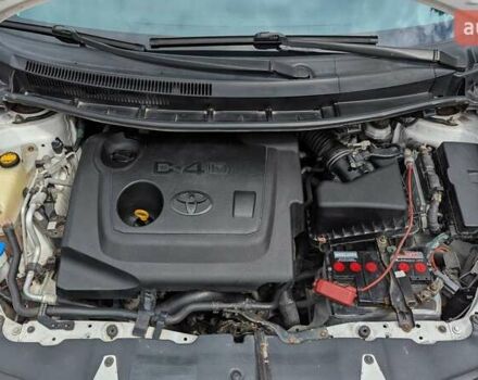 Белый Тойота Аурис, объемом двигателя 1.36 л и пробегом 277 тыс. км за 7500 $, фото 28 на Automoto.ua