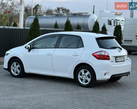 Белый Тойота Аурис, объемом двигателя 1.8 л и пробегом 233 тыс. км за 9000 $, фото 15 на Automoto.ua