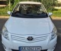 Білий Тойота Ауріс, об'ємом двигуна 1.6 л та пробігом 160 тис. км за 9500 $, фото 1 на Automoto.ua