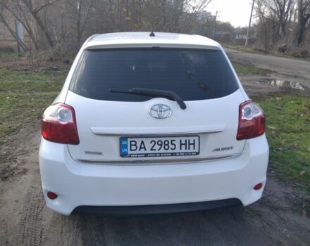 Белый Тойота Аурис, объемом двигателя 1.3 л и пробегом 173 тыс. км за 6500 $, фото 7 на Automoto.ua