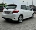 Белый Тойота Аурис, объемом двигателя 2 л и пробегом 218 тыс. км за 11850 $, фото 3 на Automoto.ua