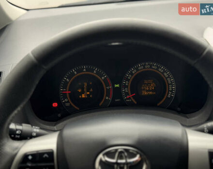Белый Тойота Аурис, объемом двигателя 1.33 л и пробегом 230 тыс. км за 6500 $, фото 21 на Automoto.ua