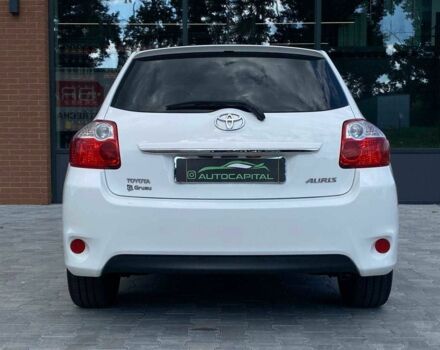 Белый Тойота Аурис, объемом двигателя 1.4 л и пробегом 265 тыс. км за 7790 $, фото 23 на Automoto.ua