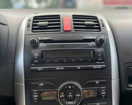 Белый Тойота Аурис, объемом двигателя 1.4 л и пробегом 265 тыс. км за 7790 $, фото 16 на Automoto.ua