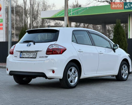 Белый Тойота Аурис, объемом двигателя 1.8 л и пробегом 233 тыс. км за 9000 $, фото 17 на Automoto.ua